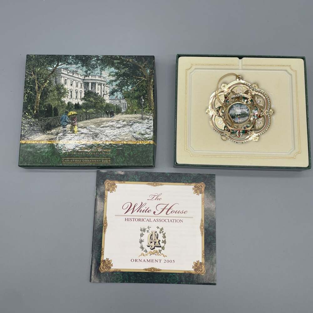 The White House Christmas Ornament Historical Association 2005 NIB